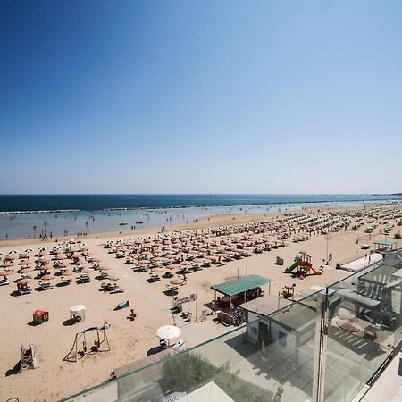 Hotel Riviera Mare Rimini Esterno foto