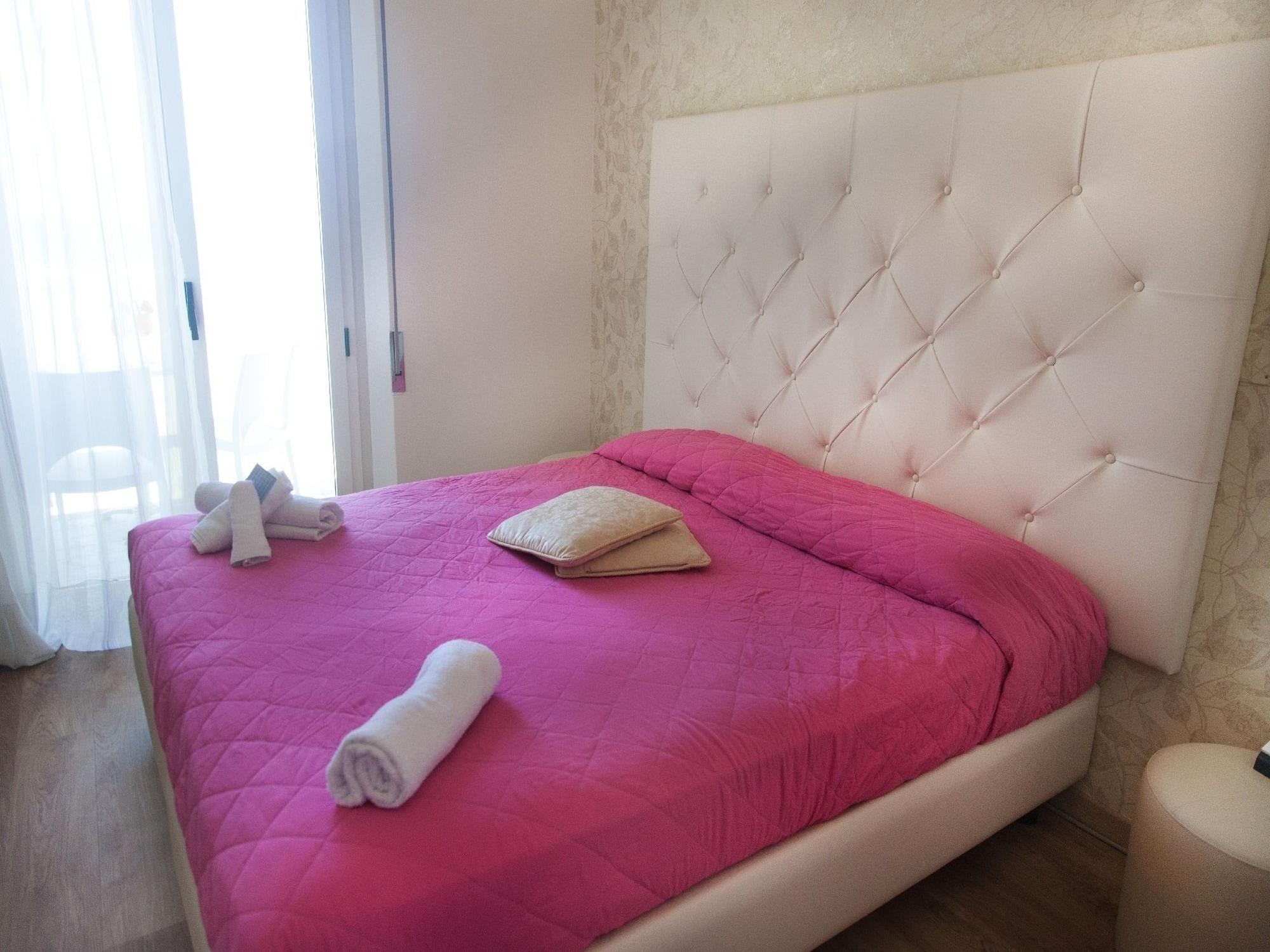 Hotel Riviera Mare Rimini Esterno foto