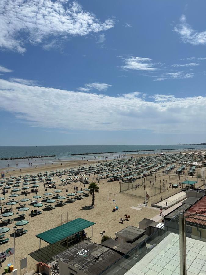 Hotel Riviera Mare Rimini Esterno foto