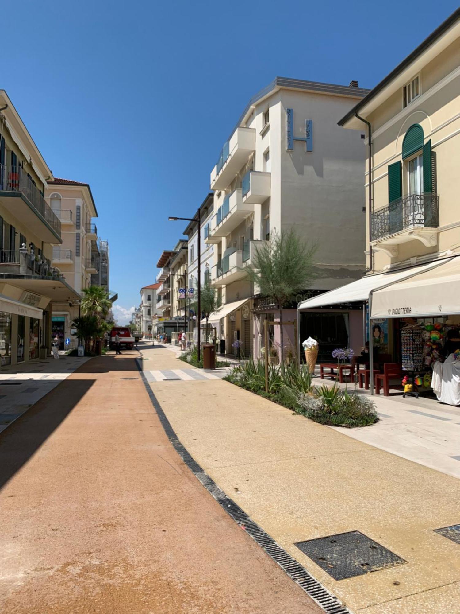 Hotel Riviera Mare Rimini Esterno foto