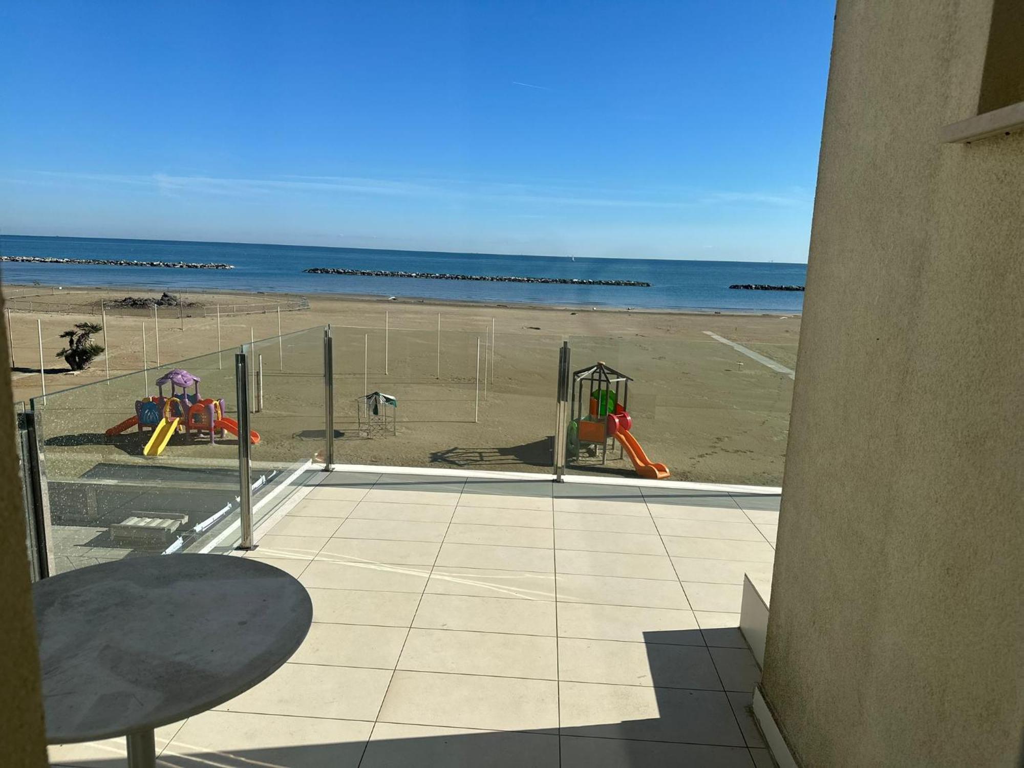 Hotel Riviera Mare Rimini Esterno foto