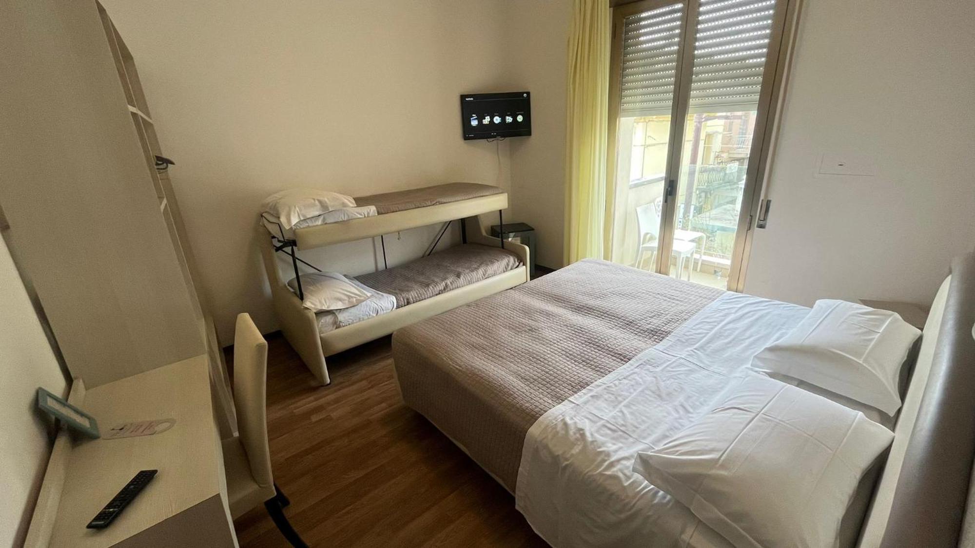 Hotel Riviera Mare Rimini Esterno foto
