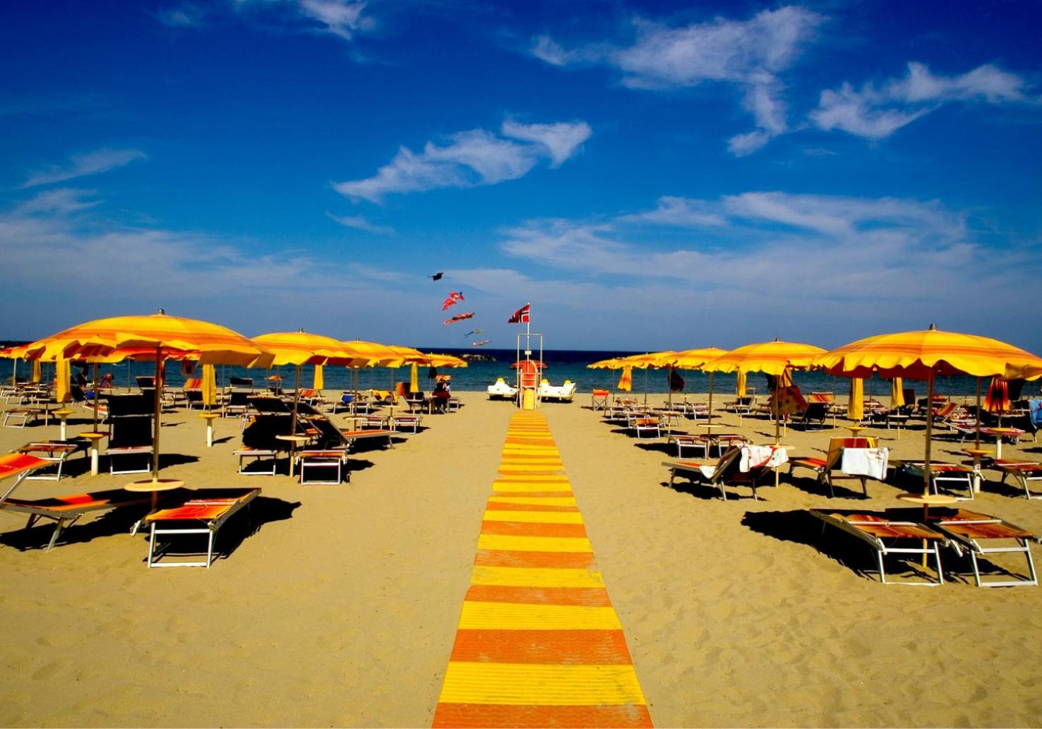 Hotel Riviera Mare Rimini Esterno foto