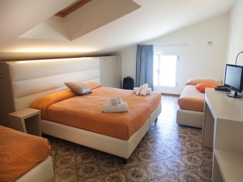 Hotel Riviera Mare Rimini Esterno foto