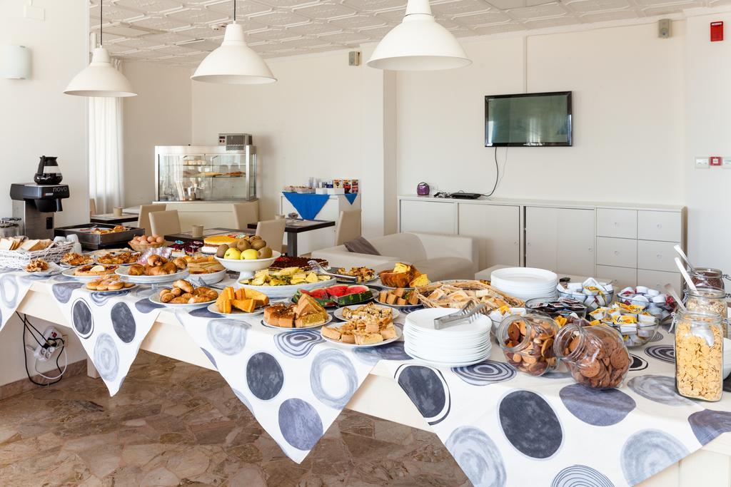 Hotel Riviera Mare Rimini Esterno foto